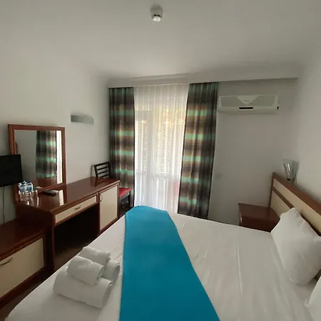 Marina Otel 3*