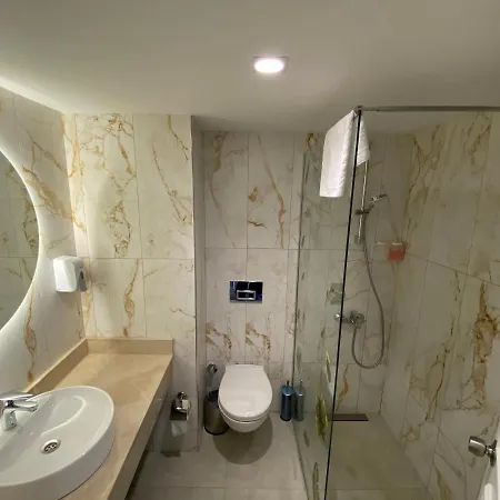Marina Hotel 3*
