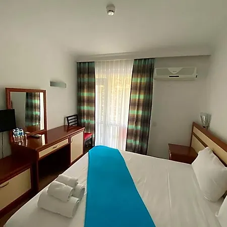 Otel Marina 3*