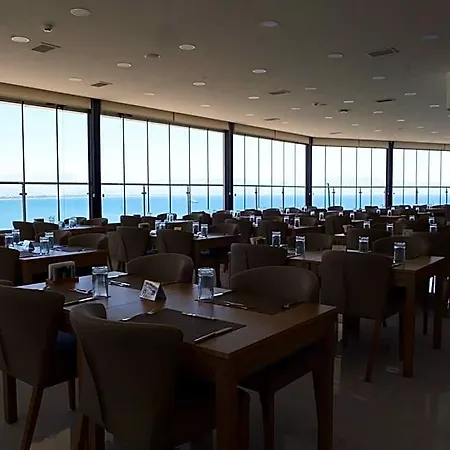 Marina Hotel