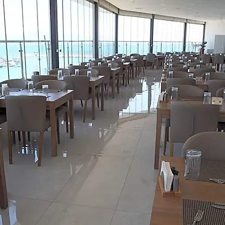 Marina Hotel