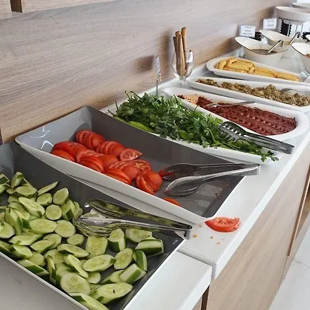 Marina Otel 3*