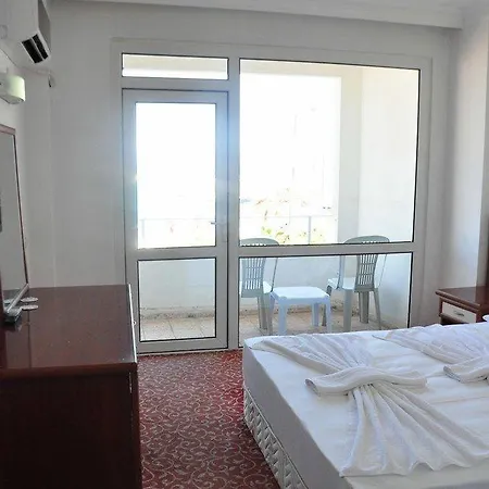 Marina Hotel 3*
