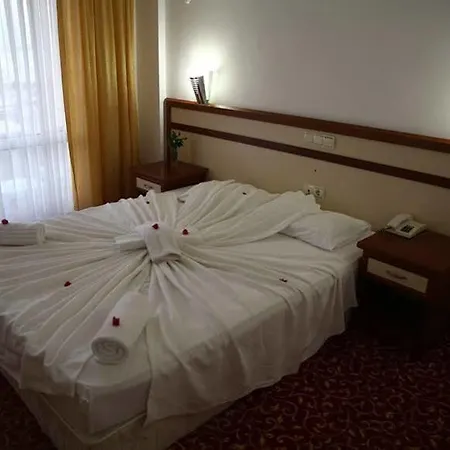 Marina Szálloda 3*
